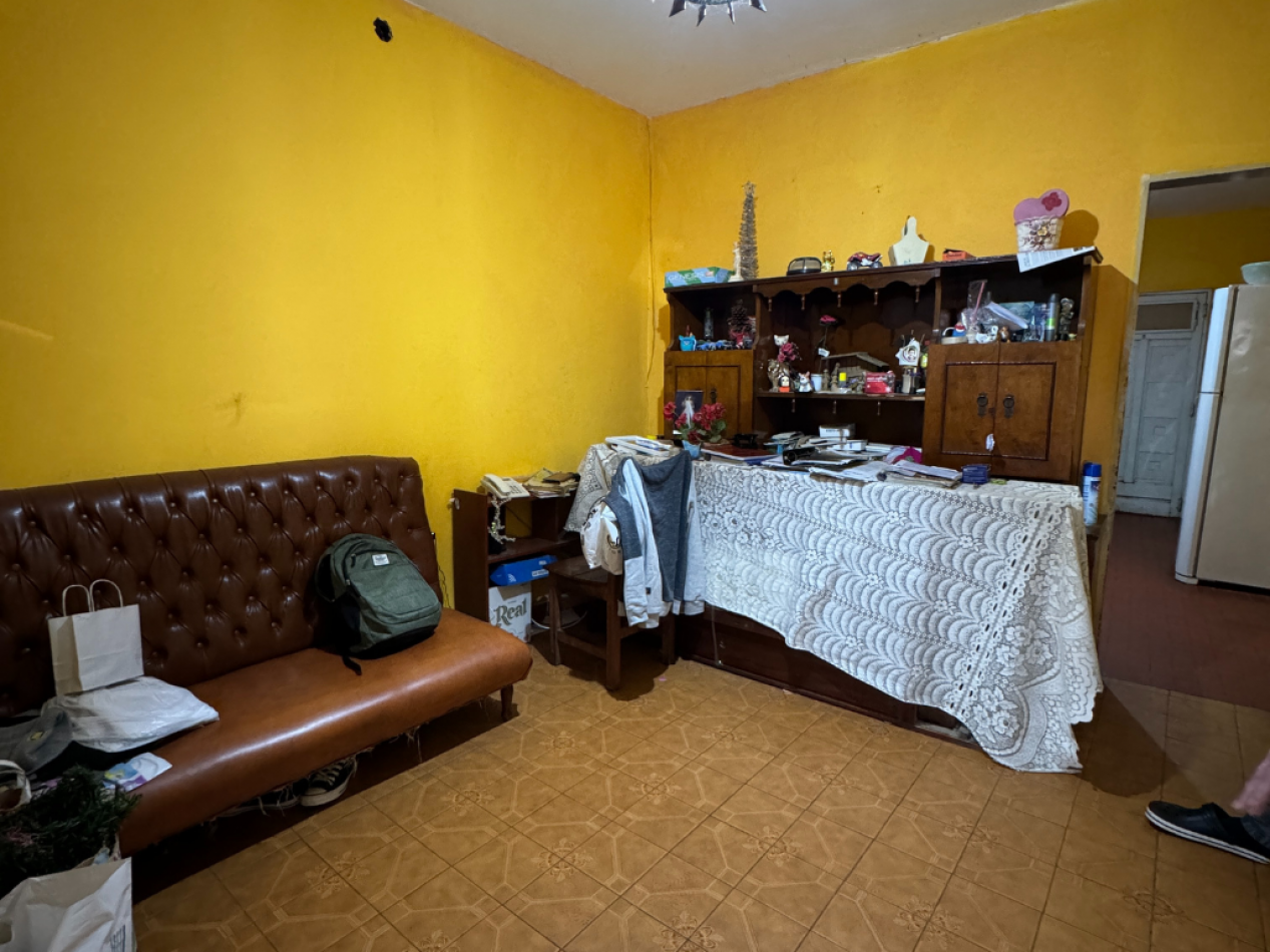 CASA A ACONDICIONAR ZONA AV. DON BOSCO Y RONDEAU