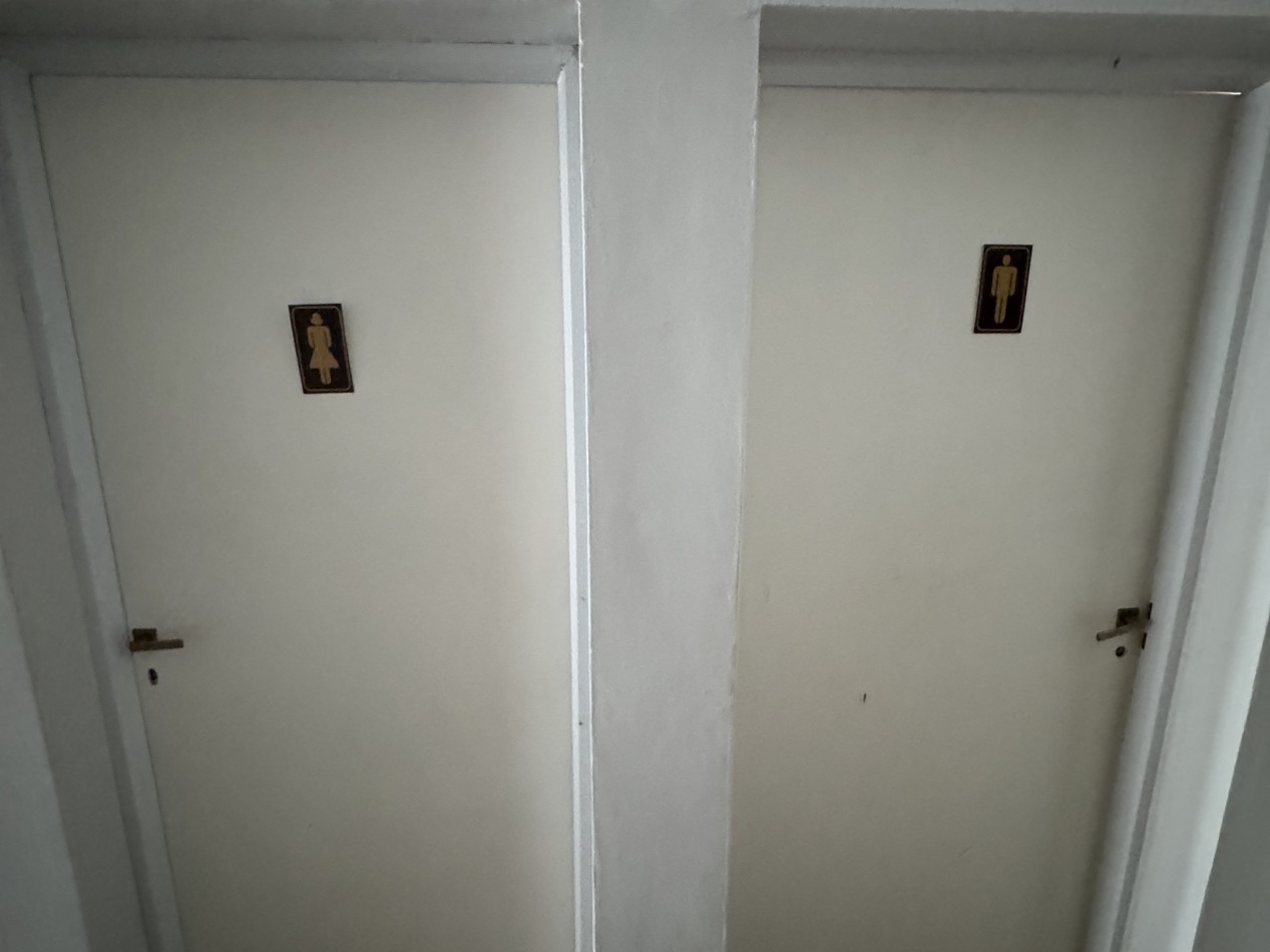 INVERSORES SE VENDE SALON EN ORO VERDE