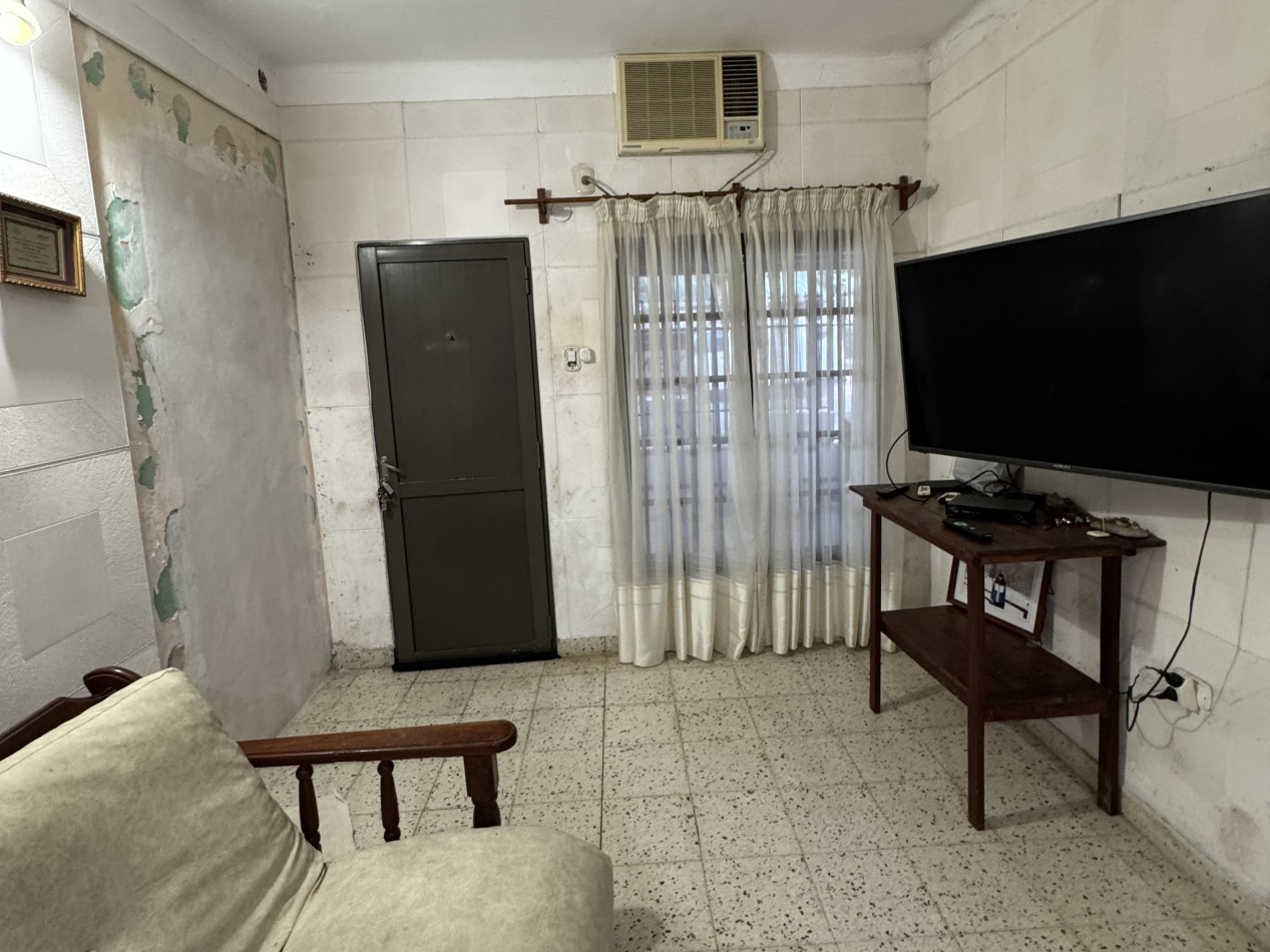 VENTA - CASA ZONA AV EJERCITO Y GUTIERREZ