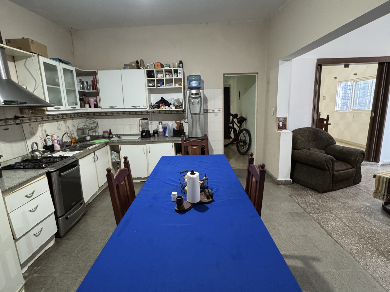 VENTA - CASA ZONA AV EJERCITO Y GUTIERREZ