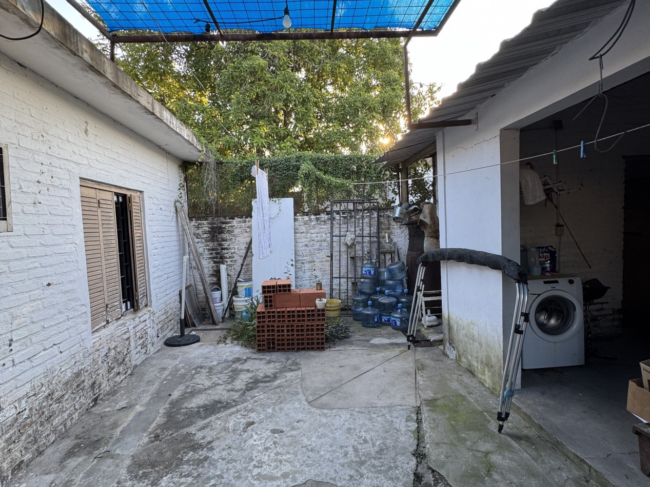 VENTA - CASA ZONA AV EJERCITO Y GUTIERREZ