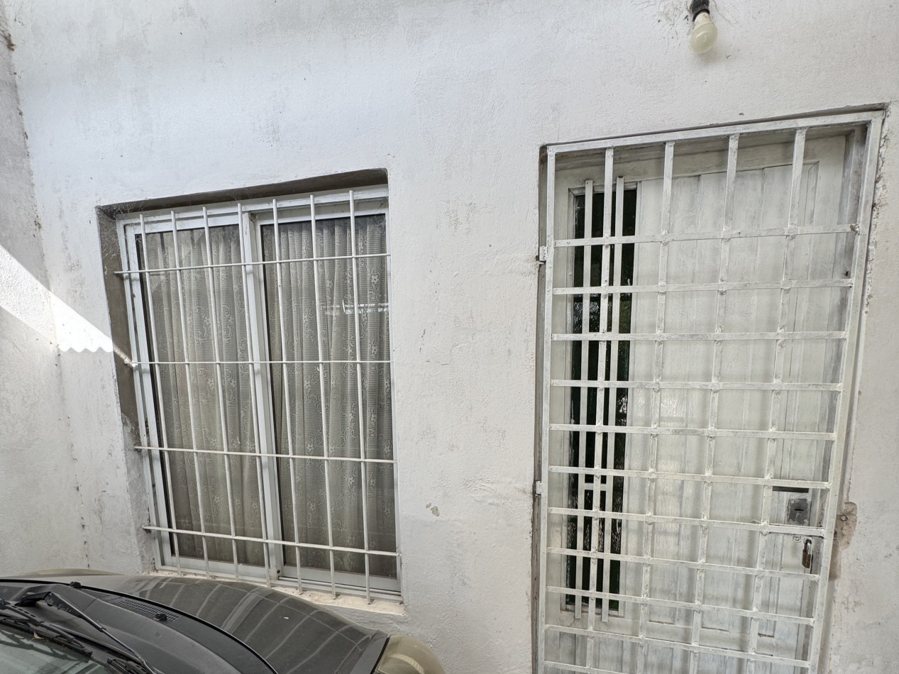 VENTA - CASA A RECICLAR APTA CREDITO A METROS DE BLAS PARERA