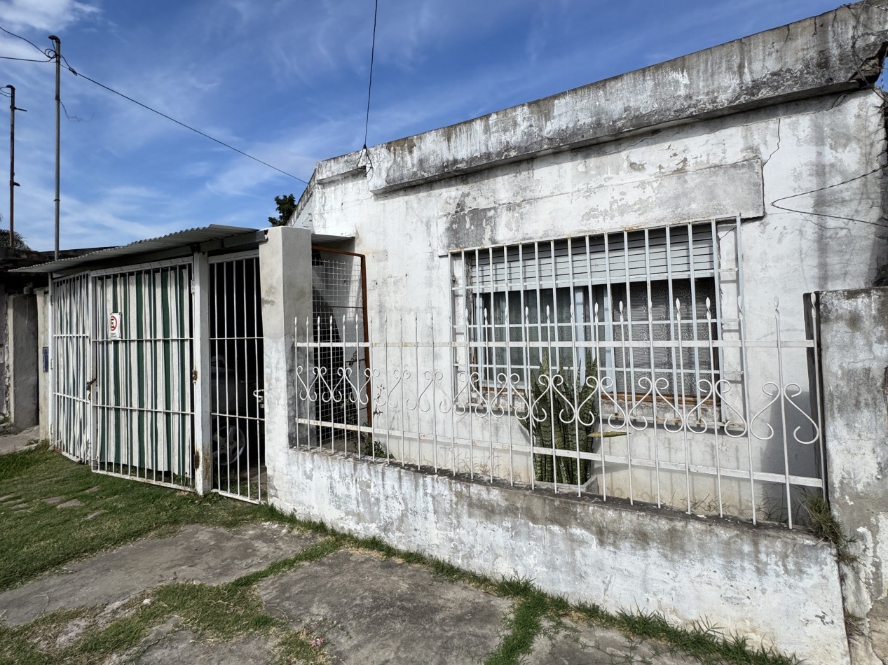VENTA - CASA A RECICLAR APTA CREDITO A METROS DE BLAS PARERA