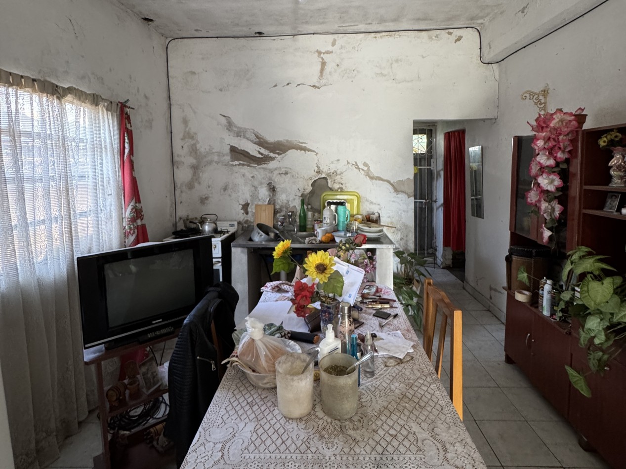 VENTA - CASA A RECICLAR APTA CREDITO A METROS DE BLAS PARERA