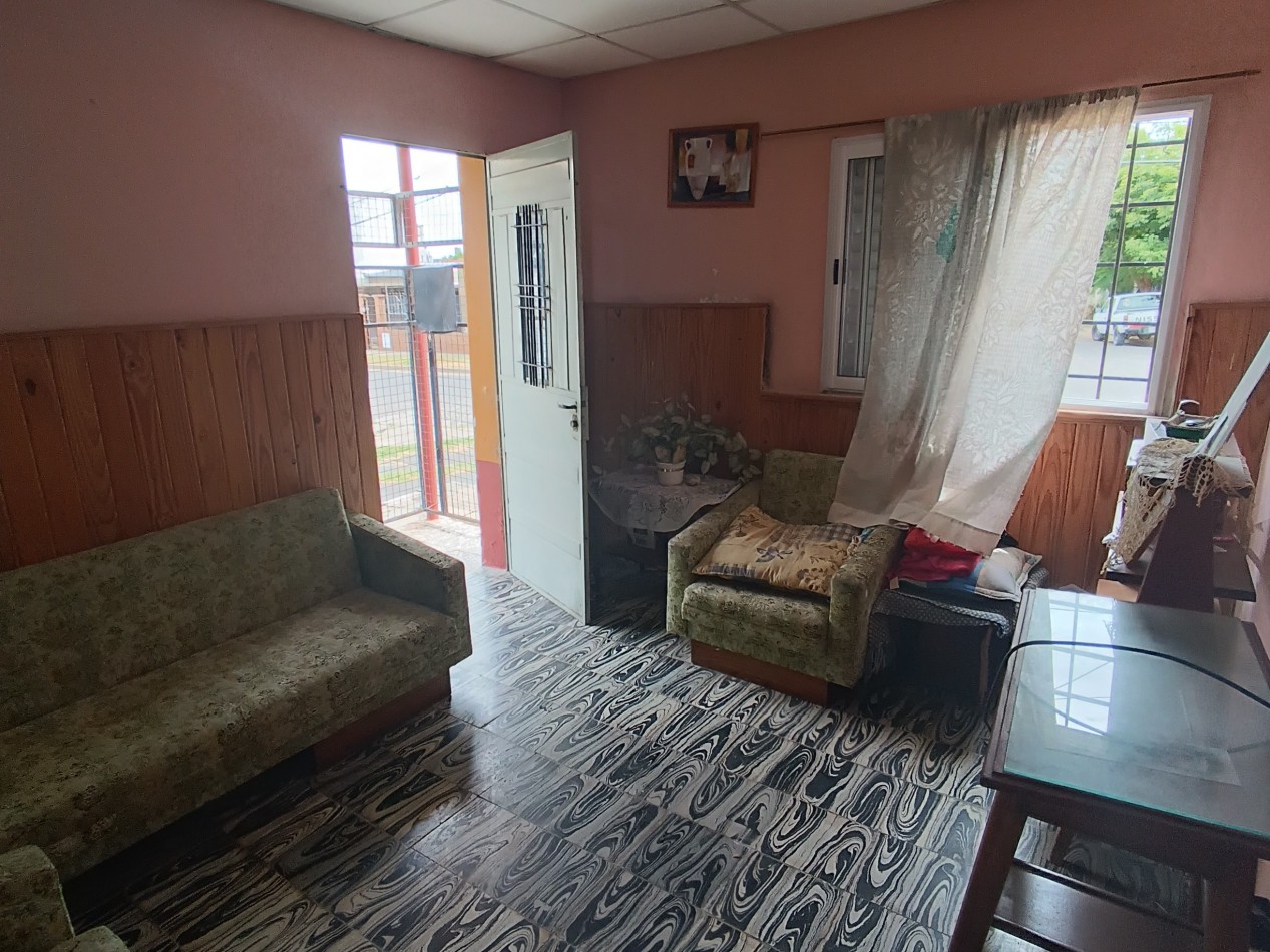 SE VENDE CASA A REACONDICIONAR