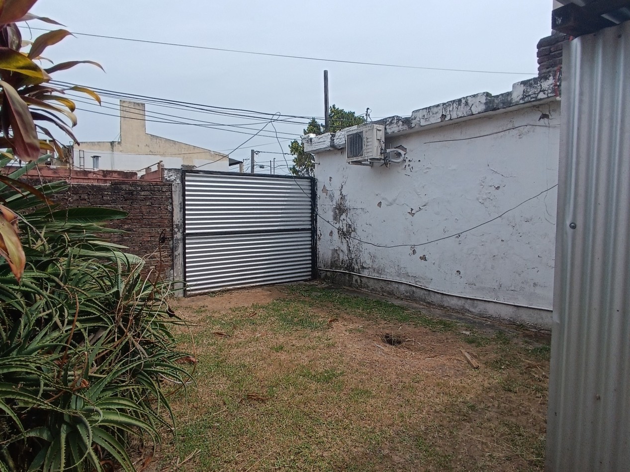 SE VENDE CASA A REACONDICIONAR