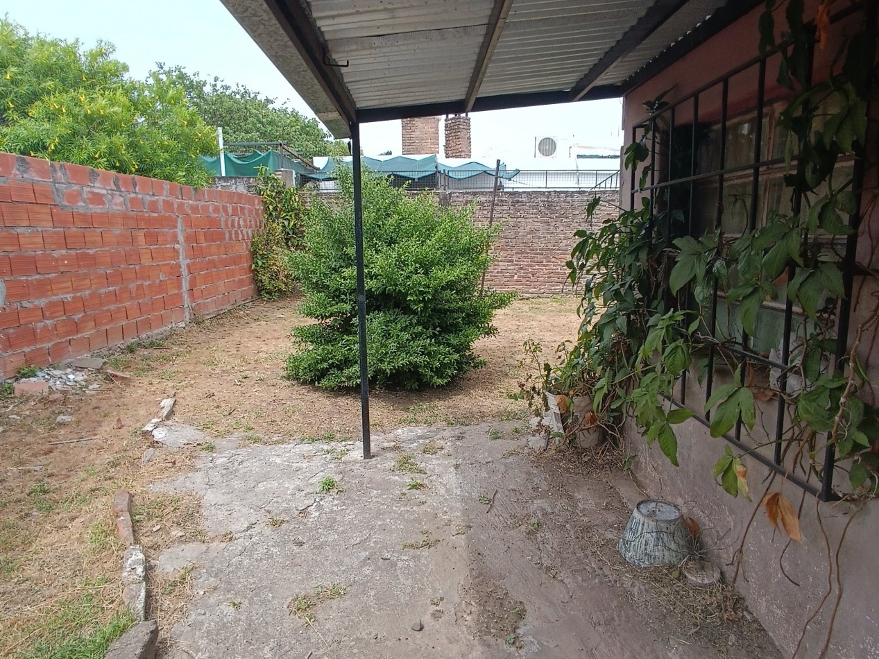 SE VENDE CASA A REACONDICIONAR