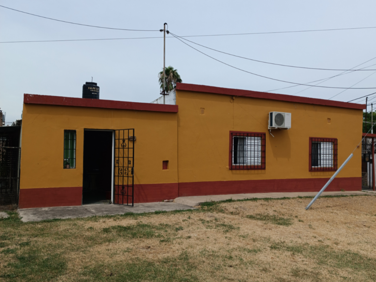 SE VENDE CASA A REACONDICIONAR