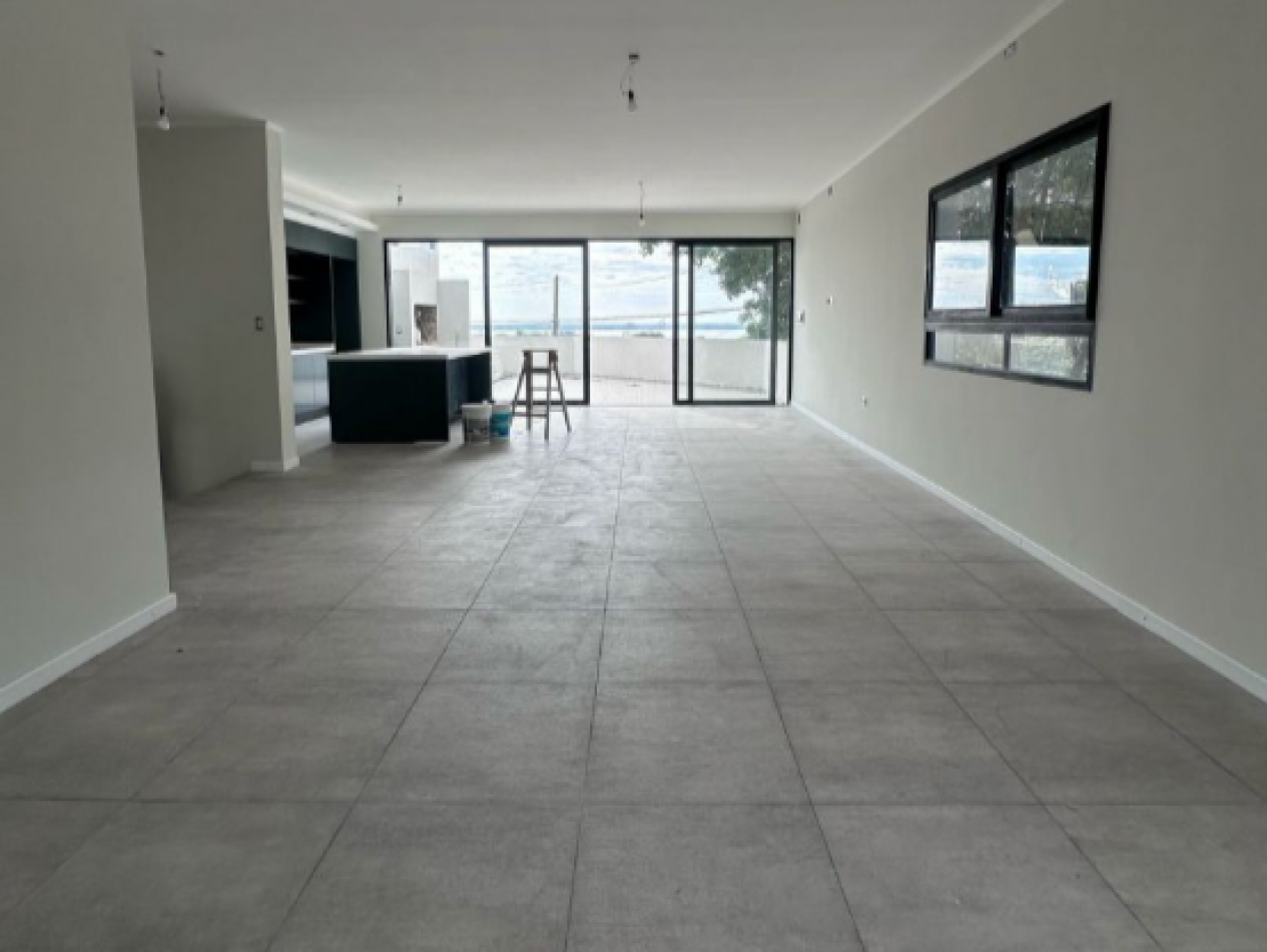VENTA - CASA A ESTRENAR CON VISTA AL RIO | ZONA PARQUE