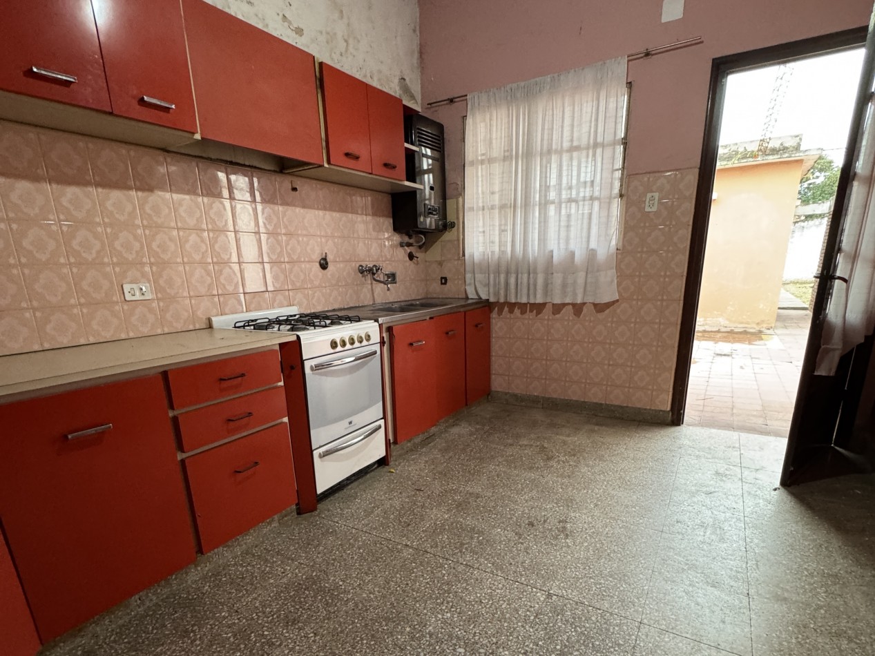 VENTA - CASA AV. EJERCITO UBICACION ESTRATEGICA APTA CREDITO