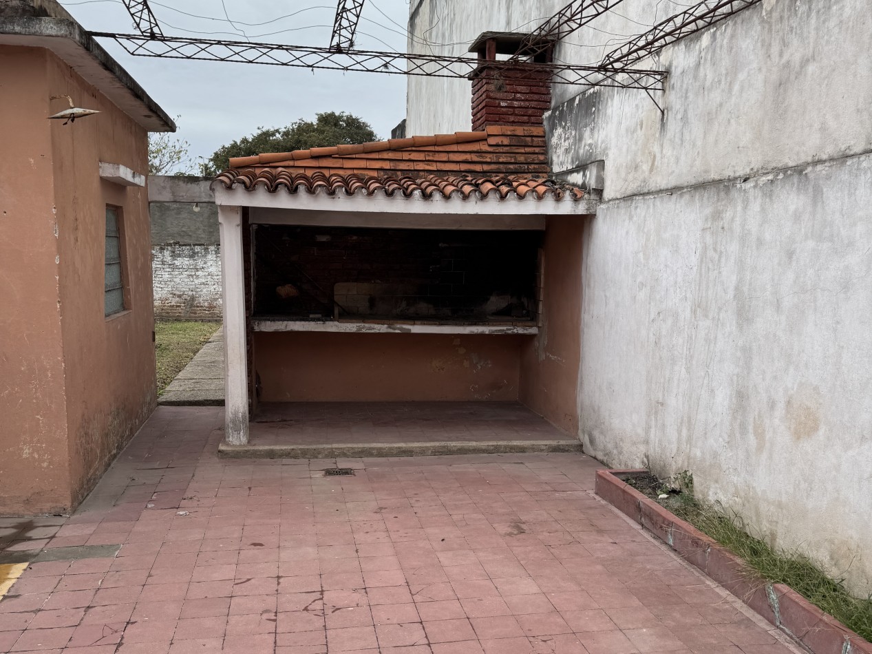 VENTA - CASA AV. EJERCITO UBICACION ESTRATEGICA APTA CREDITO