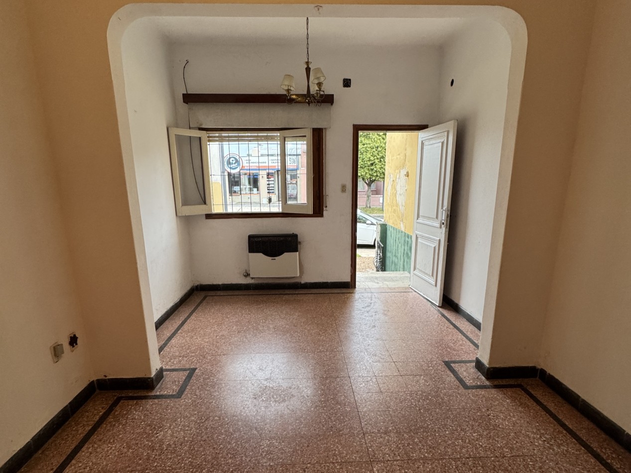 VENTA - CASA AV. EJERCITO UBICACION ESTRATEGICA APTA CREDITO
