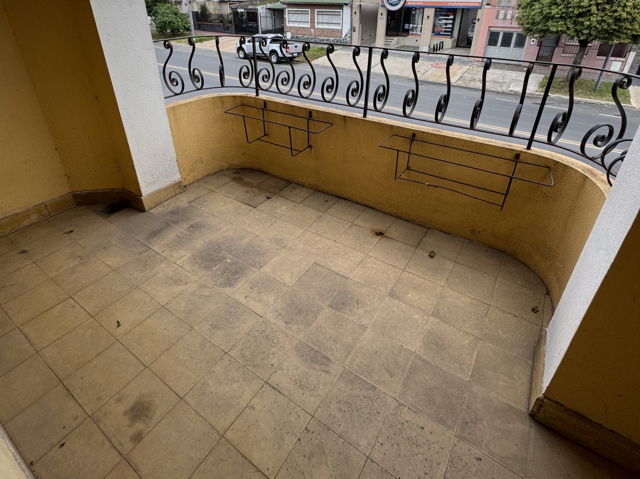VENTA - CASA AV. EJERCITO UBICACION ESTRATEGICA APTA CREDITO