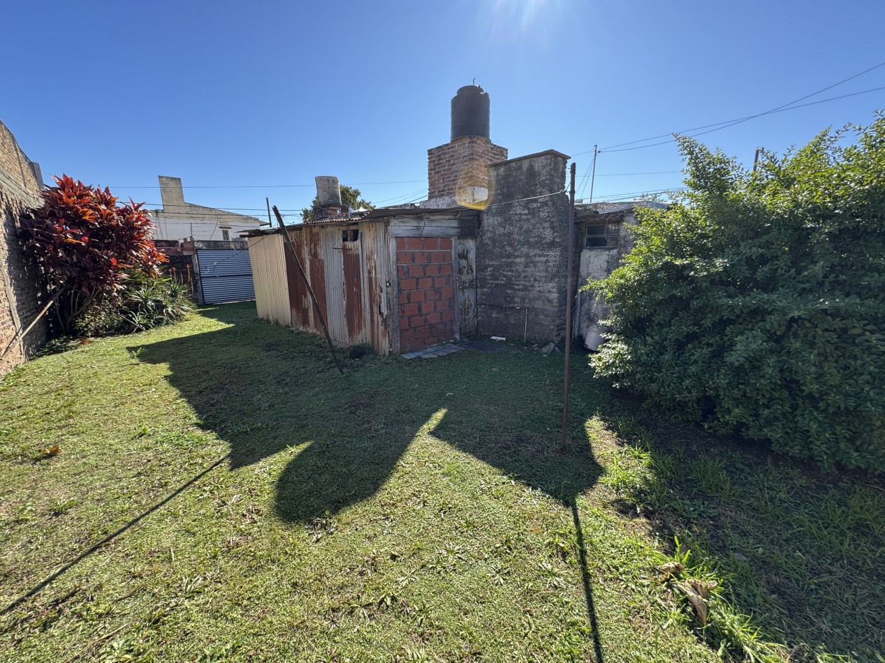 SE VENDE CASA 2 DORMITORIOS