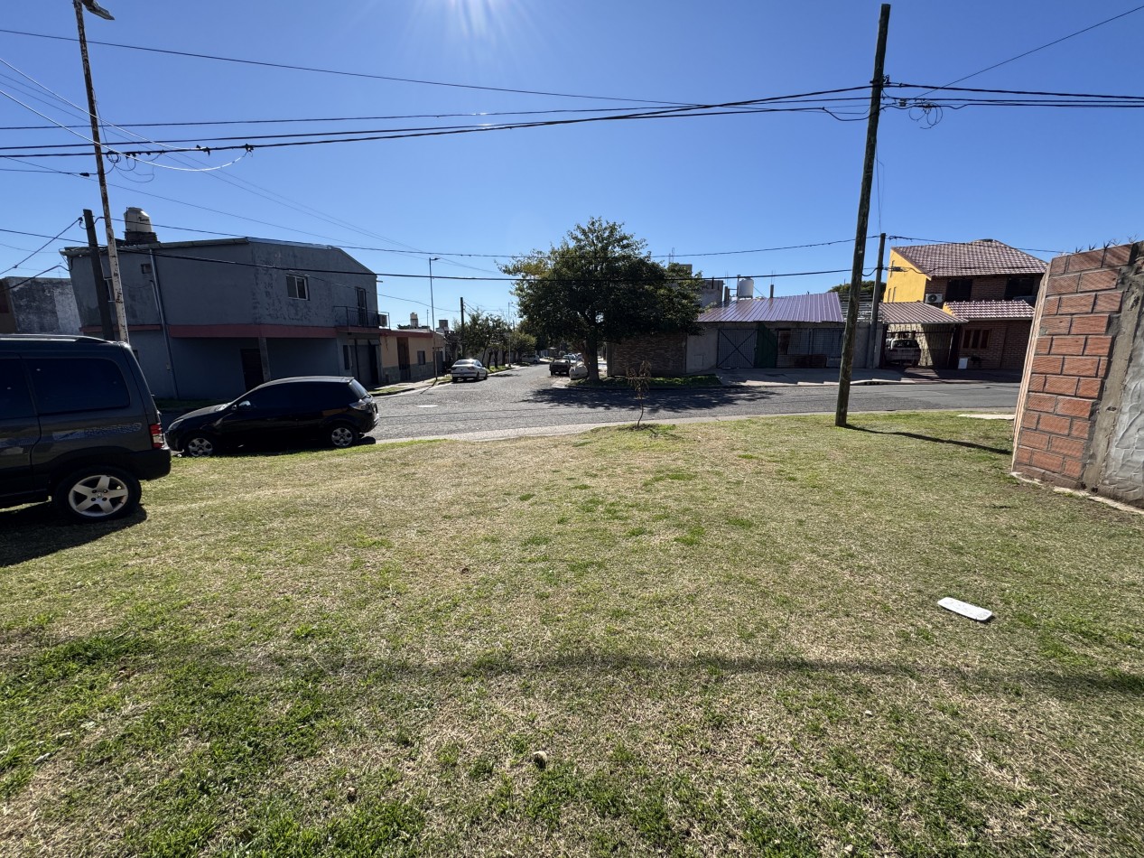 SE VENDE CASA 2 DORMITORIOS