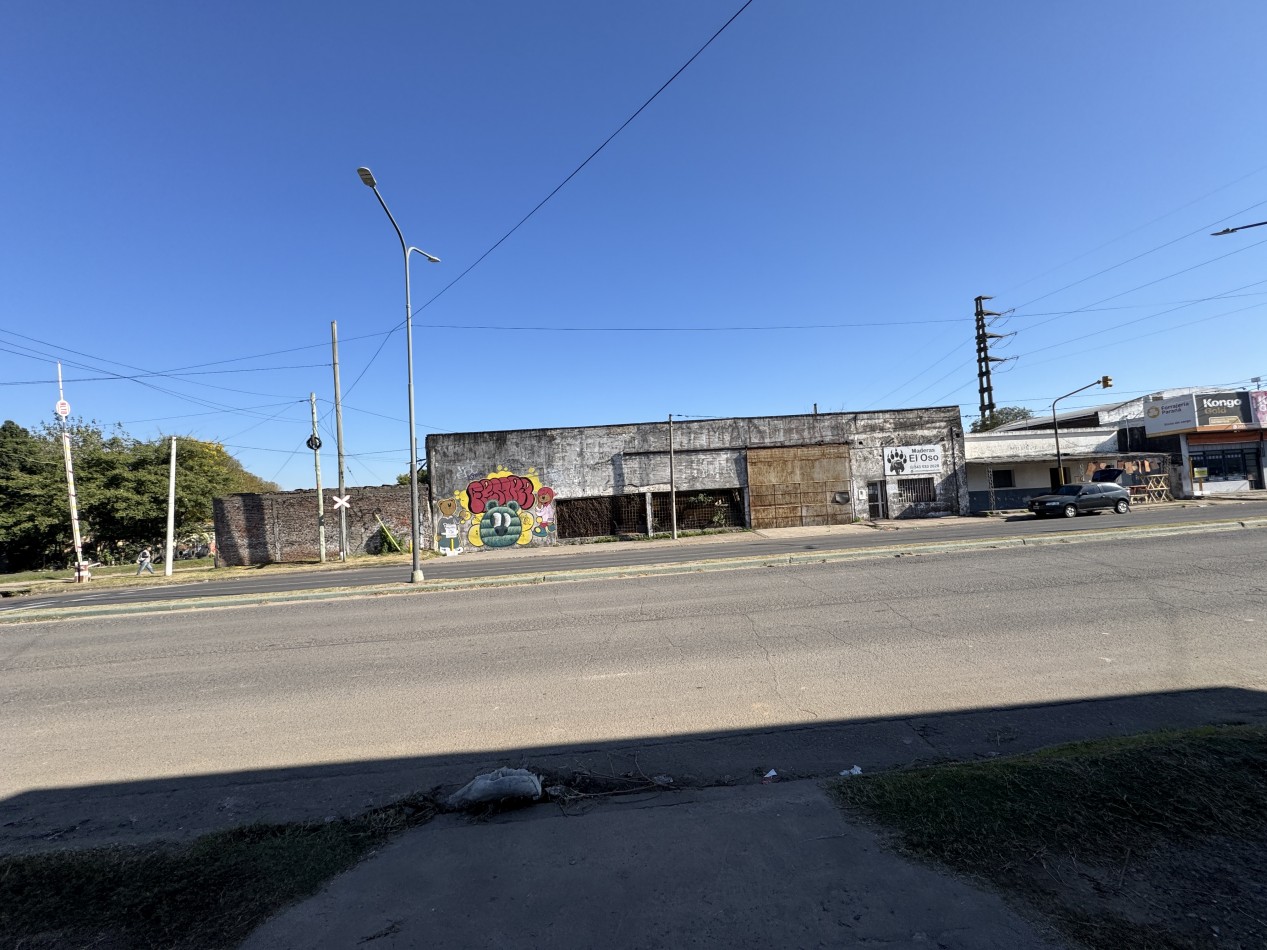 Galpon en venta sobre Av. Ramirez - Ubicacion estrategica comercial en Parana