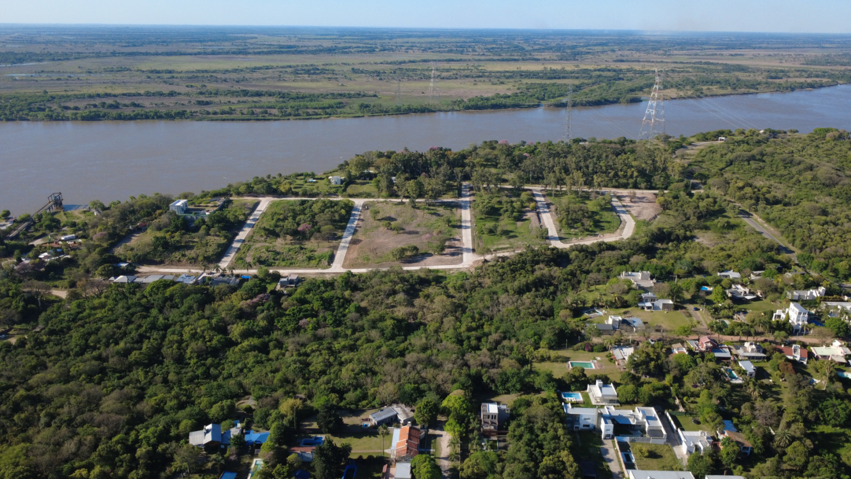 Lotes residenciales cerca del rio de 450 m² y 675 m² - Zona con excelente conectividad Parana