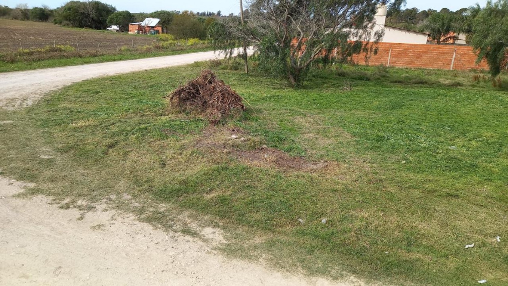 Terreno en esquina de 480 m² - Colonia Avellaneda 