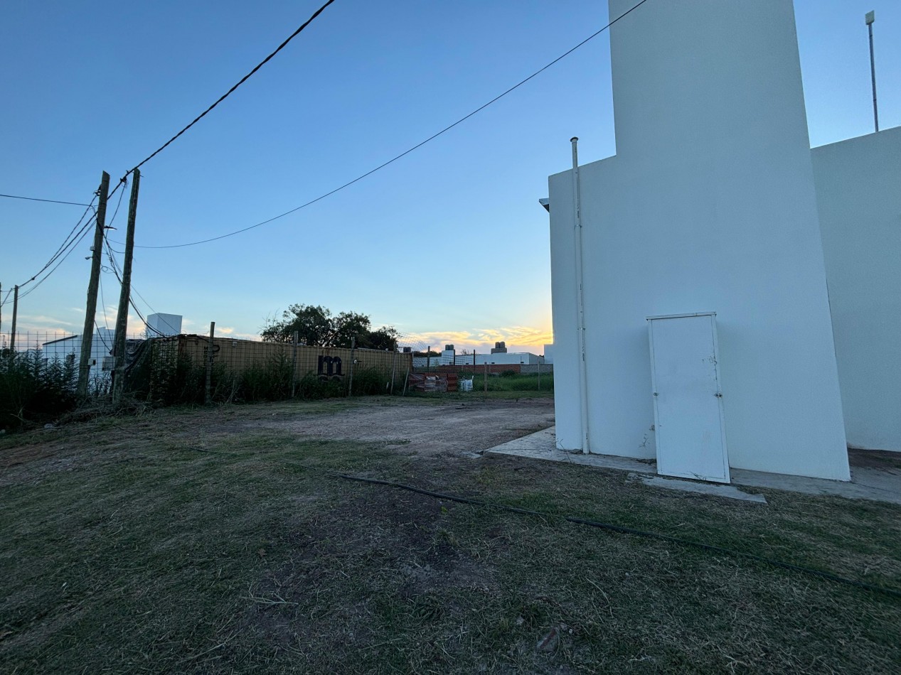 Casa a estrenar de 1 dormitorio con patio en Parana