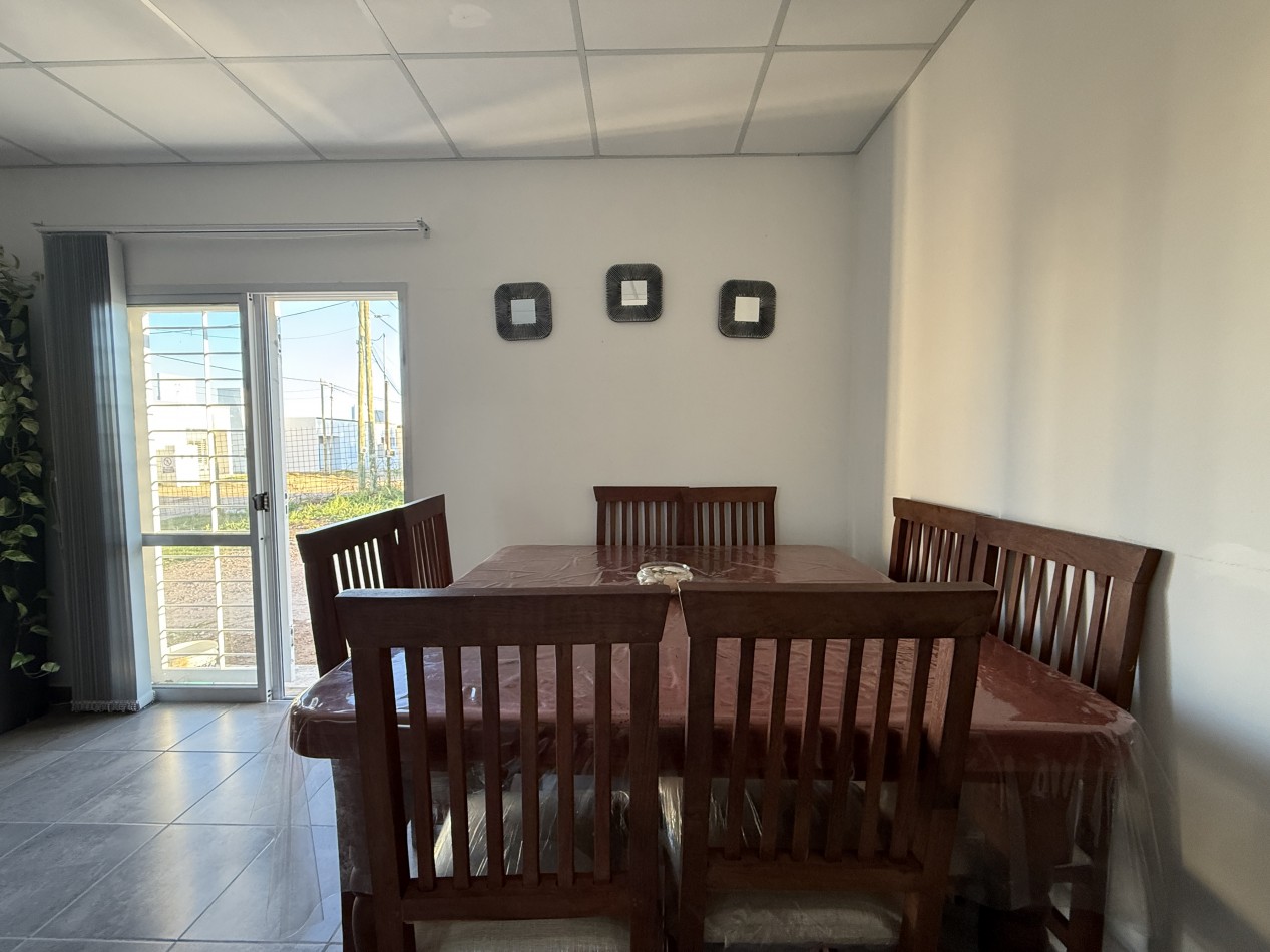 Casa a estrenar de 1 dormitorio con patio en Parana