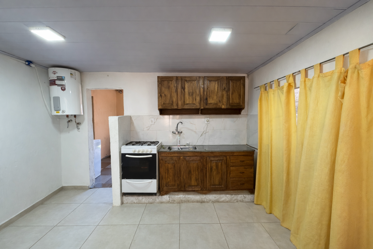 Casa de 2 dormitorios apta credito con patio