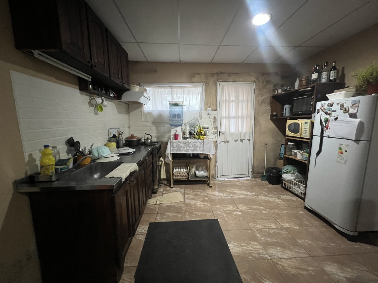 Casa de 3 dormitorios apta credito con quincho - en Colonia Avellaneda