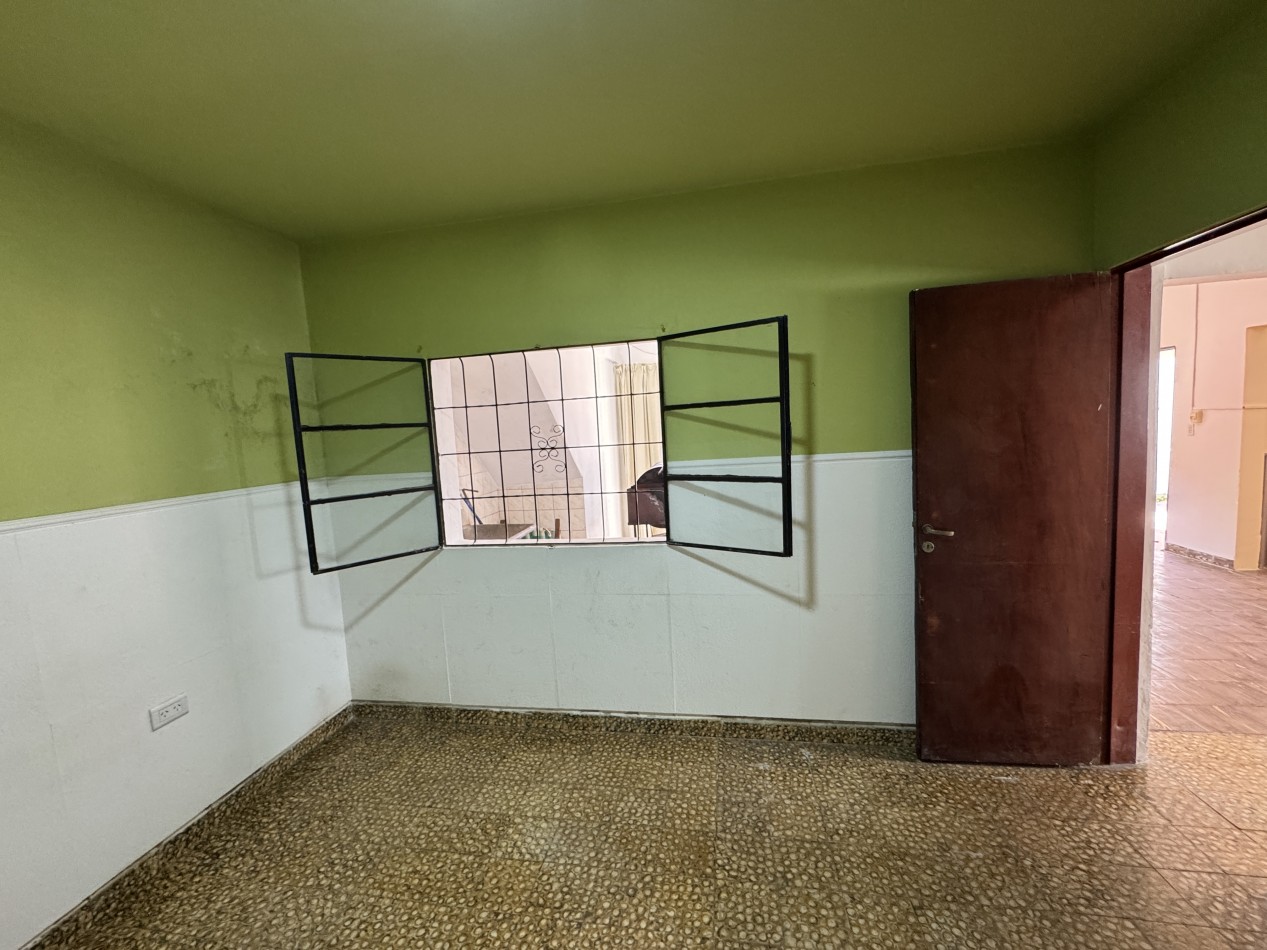 Casa con dos viviendas y cochera - Ideal inversion o renta en zona Don Bosco y Diaz Velez, Parana