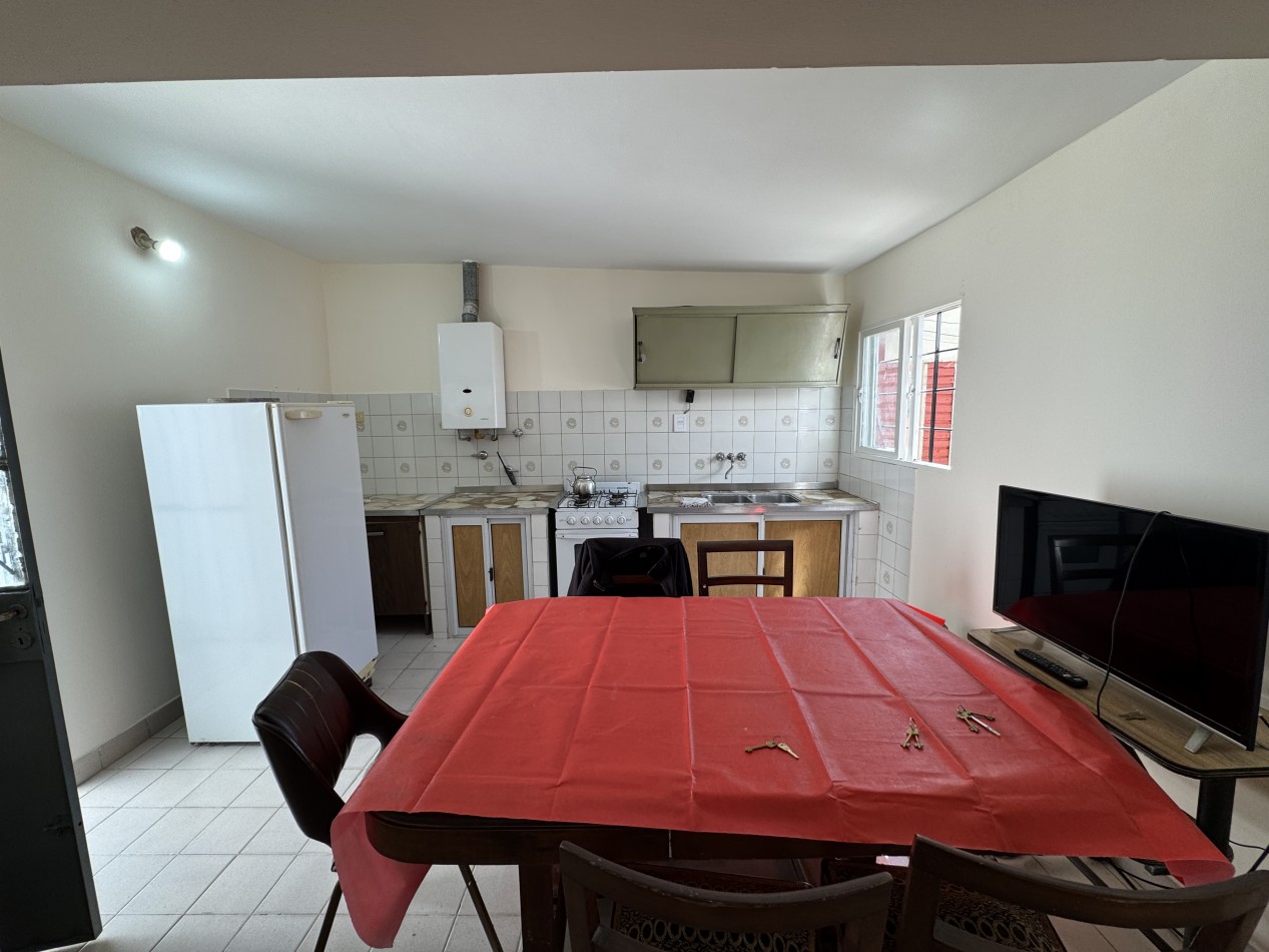 Casa con dos viviendas y cochera - Ideal inversion o renta en zona Don Bosco y Diaz Velez, Parana