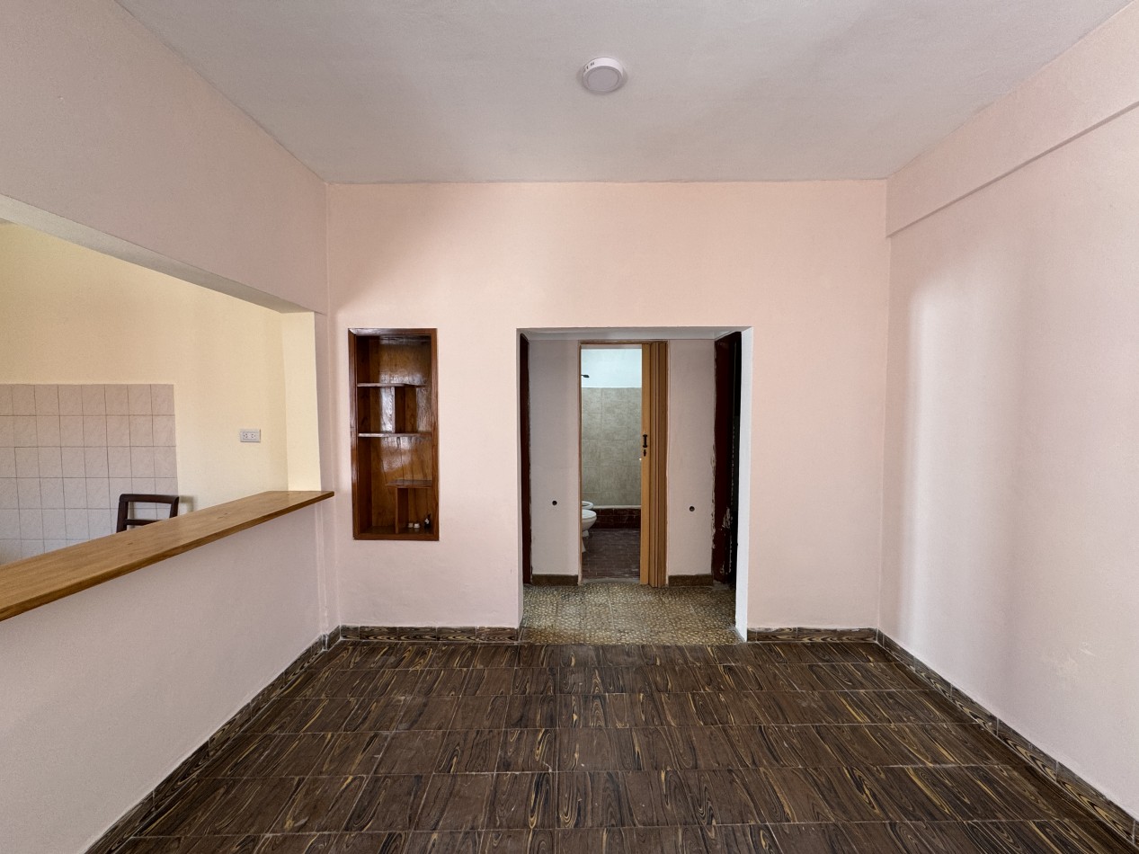 Casa con dos viviendas y cochera - Ideal inversion o renta en zona Don Bosco y Diaz Velez, Parana