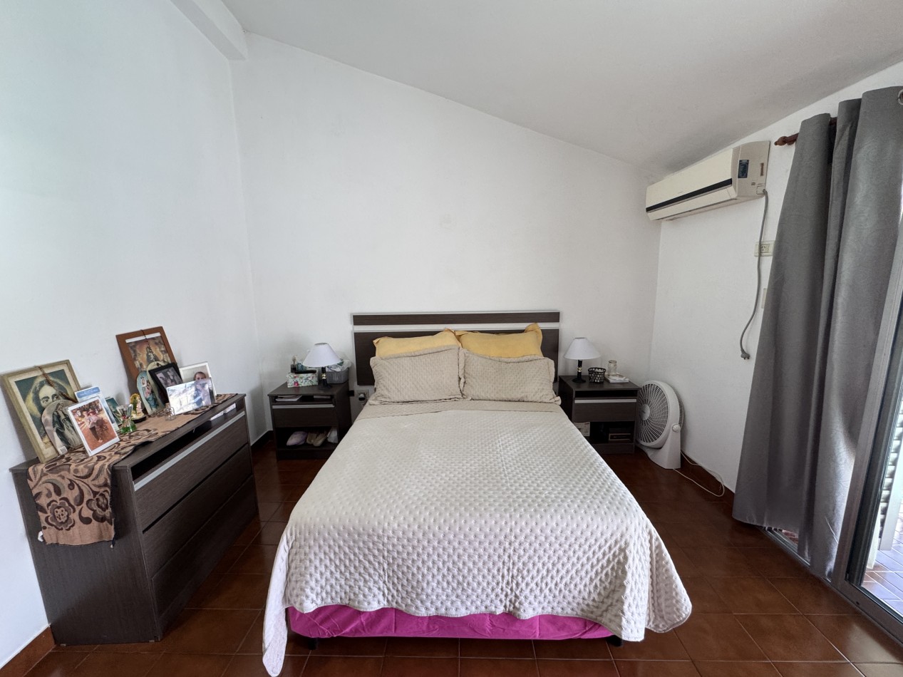 Casa centrica de 4 dormitorios con pileta y quincho - Gran terreno en Parana