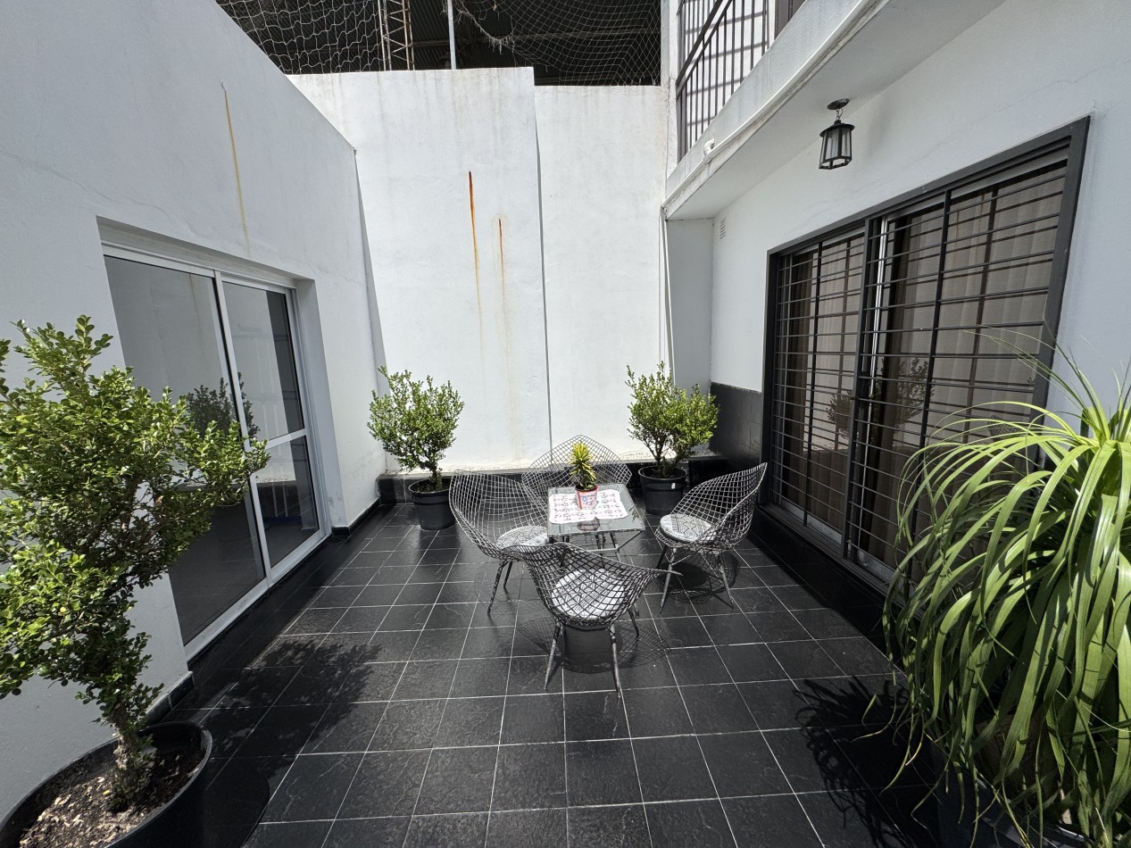 Casa centrica de 4 dormitorios con pileta y quincho - Gran terreno en Parana