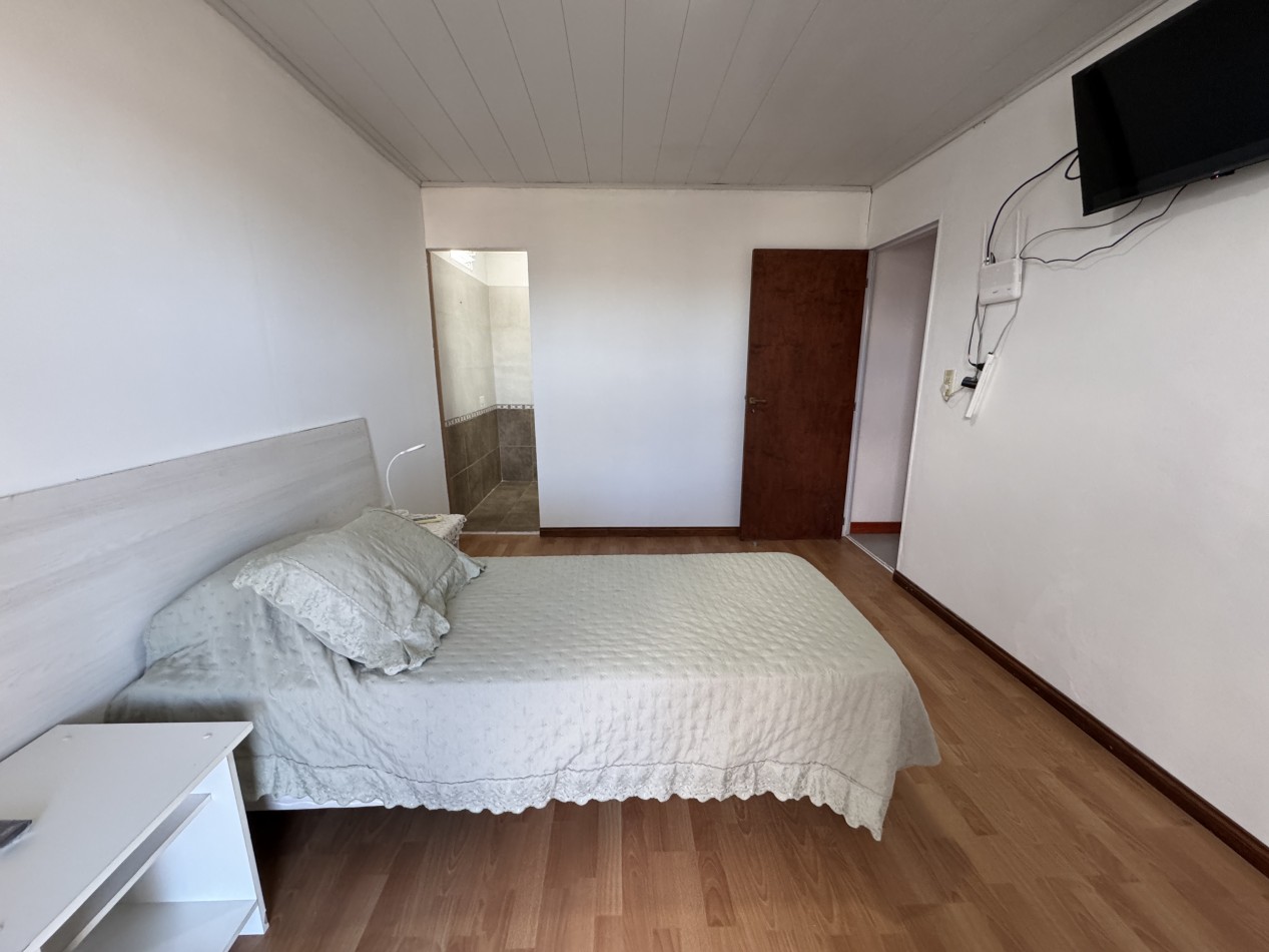 Casa de 3 dormitorios con quincho y vestidor - en Oro Verde