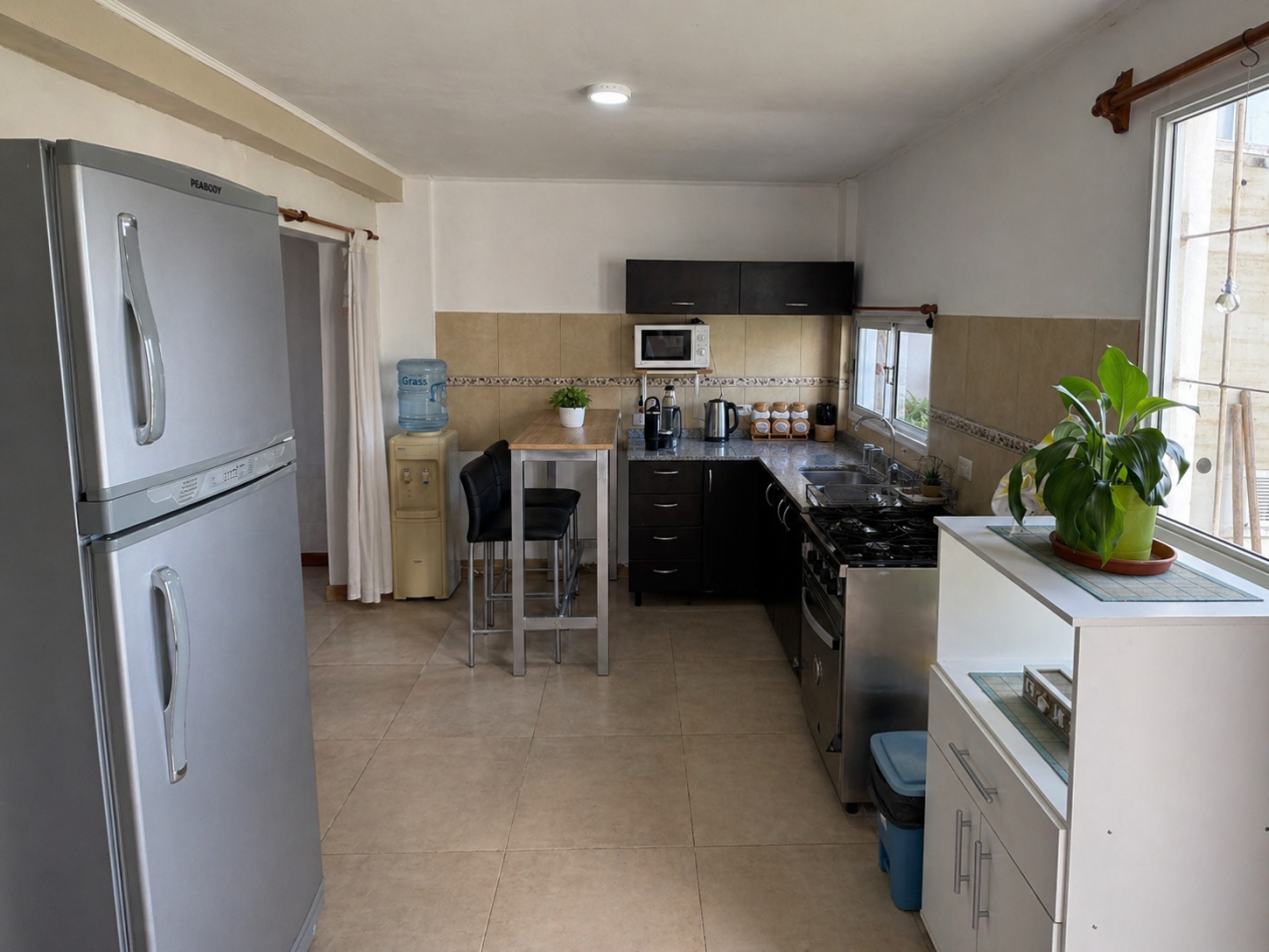 Casa de 3 dormitorios con quincho y vestidor - en Oro Verde