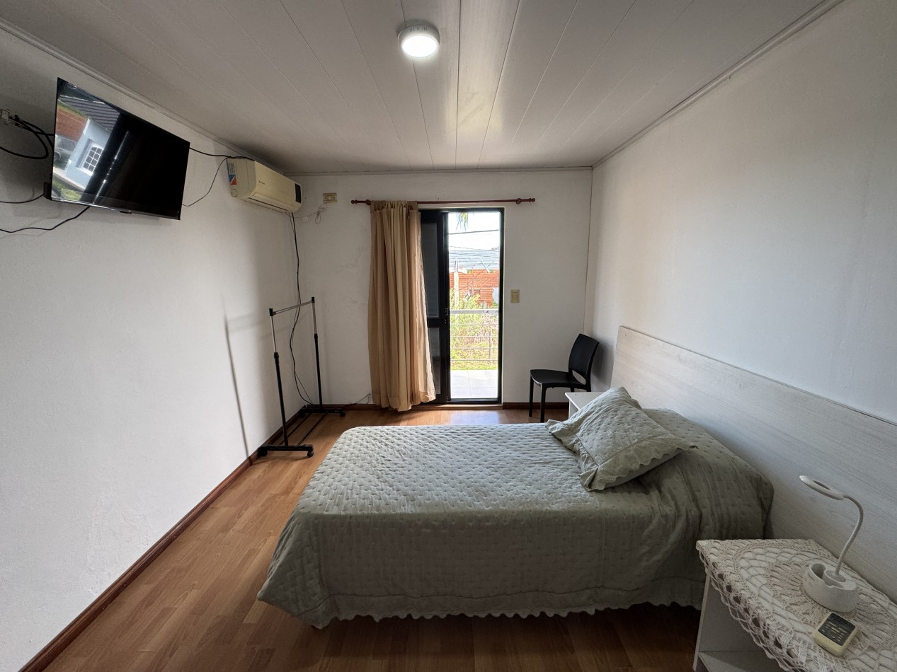 Casa de 3 dormitorios con quincho y vestidor - en Oro Verde