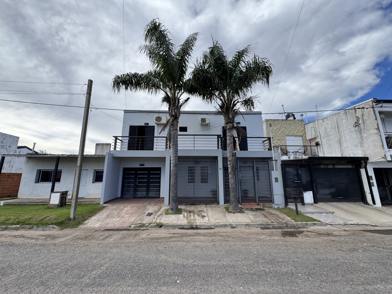 Casa de 3 dormitorios con quincho y vestidor - en Oro Verde