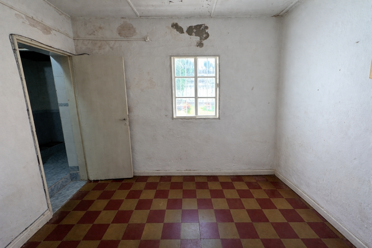 Casa de 2 dormitorios con patio, quincho y cochera - A media cuadra de Av. Almafuerte en Parana