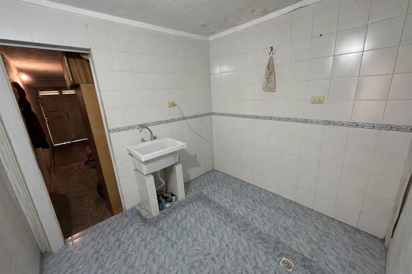 Casa de 2 dormitorios con patio, quincho y cochera - A media cuadra de Av. Almafuerte en Parana