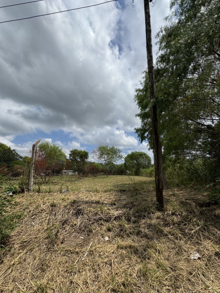 Terreno amplio de 4.155 m² en zona Paracao - Parana