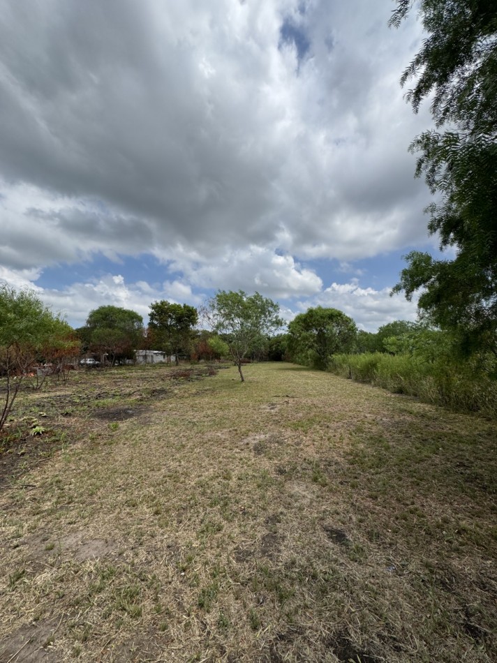 Terreno amplio de 4.155 m² en zona Paracao - Parana