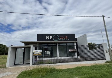 INVERSORES SE VENDE SALON EN ORO VERDE