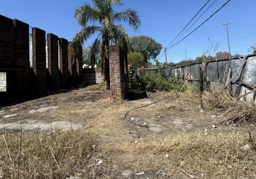 VENTA - AMPLIO TERRENO SOBRE AV. ALMAFUERTE