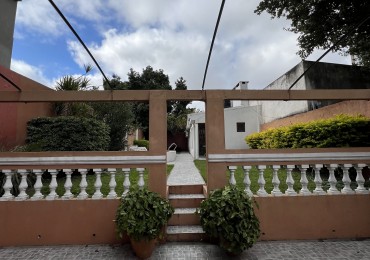 CASA CENTRICA CALLE LA RIOJA Y URUGUAY