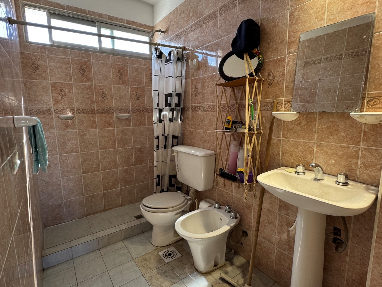 ¡SE VENDE CASA APTA CREDITO 4 DORMITORIOS !