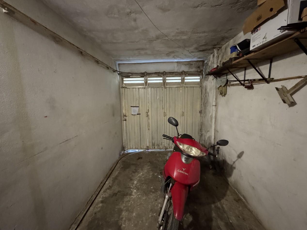SE VENDE CASA A MEDIA CUADRA DE AV. ALMAFUERTE