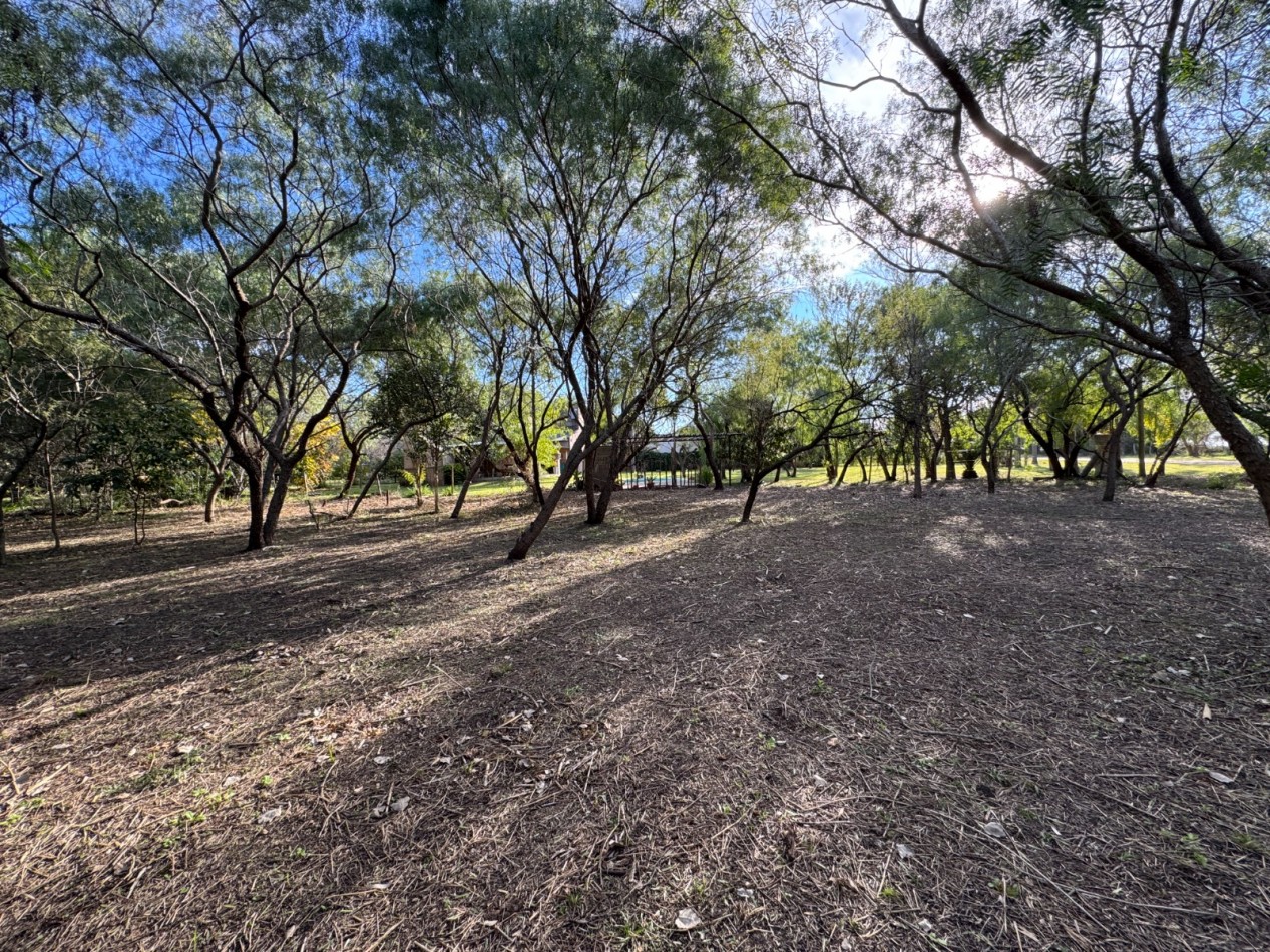 SE VENDE AMPLIO LOTE EN SAUCE MONTRULL 1770 m2
