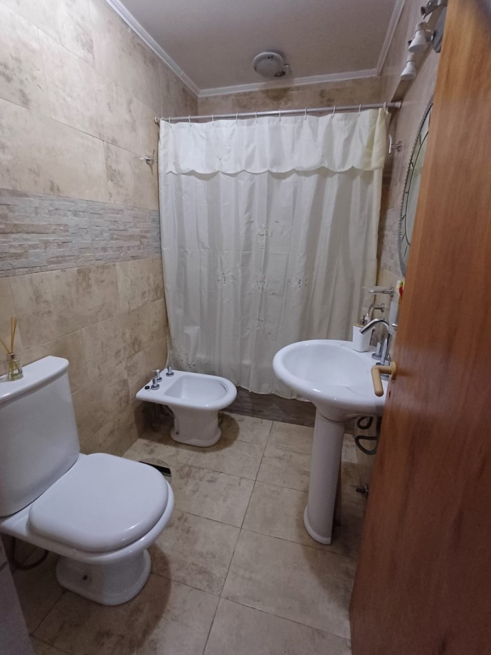 VENTA - CASA 2 DORMITORIOS ZONA EL CHARRUA