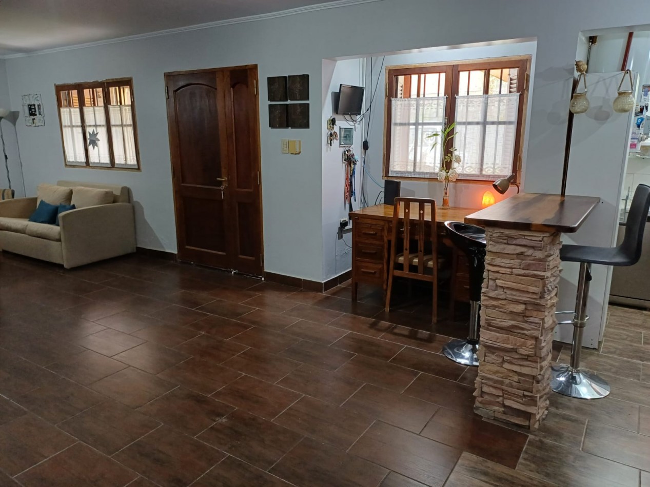 VENTA - CASA 2 DORMITORIOS ZONA EL CHARRUA
