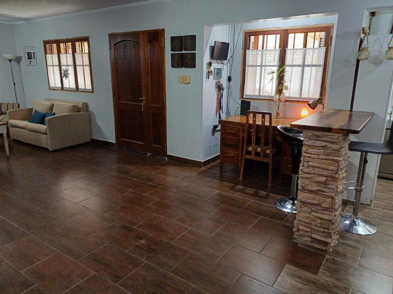 VENTA - CASA 2 DORMITORIOS ZONA EL CHARRUA