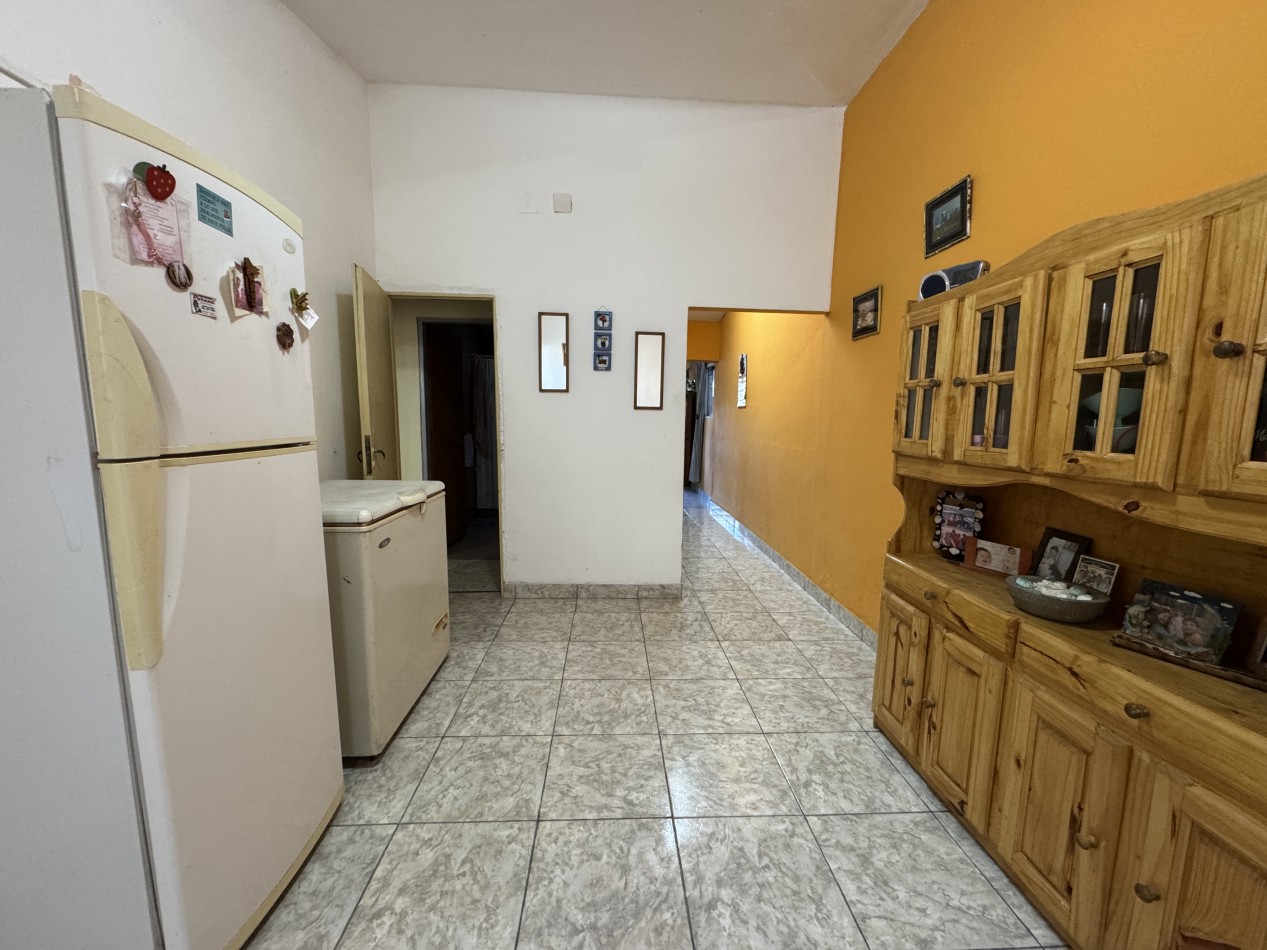 VENTA - CASA 4 DORMITORIOS 