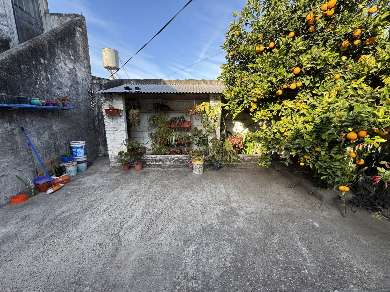 VENTA - CASA 4 DORMITORIOS 
